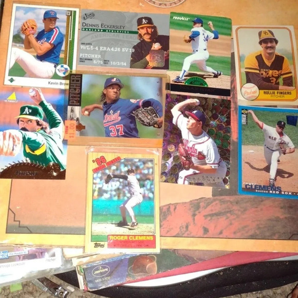 Baseball Card Lot - Picture 1 of 3